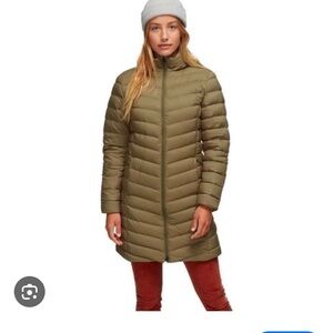 Patagonia Olive Green Women's Puffer Coat NWT